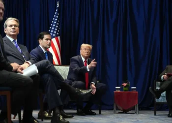 Aliados de Lula comemoram reunião com Trump e ‘postura firme’ do presidente