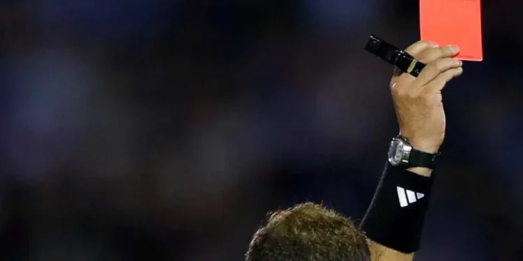 Árbitro relata cantos homofóbicos em súmula de partida do Brasileiro