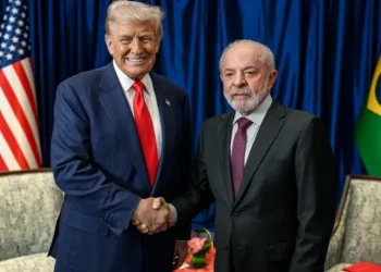 Casa Branca publica foto de encontro de Lula e Trump