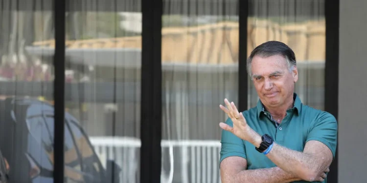 Defesa de Bolsonaro foca redução improvável de penas e sinaliza novo recurso no STF