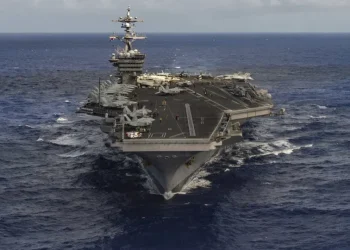 EUA enviam maior porta-aviões do mundo à América Latina em escalada militar