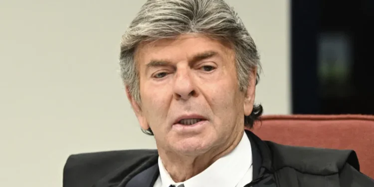 Fux pede mudança de Turma no STF e deve ficar fora de processos sobre trama golpista