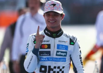 Lando Norris vence no México e assume a ponta da F1