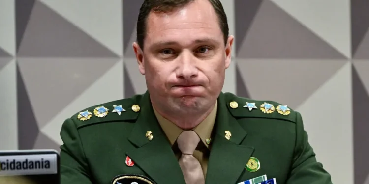 Moraes determina cumprimento de pena de Cid e retirada de tornozeleira