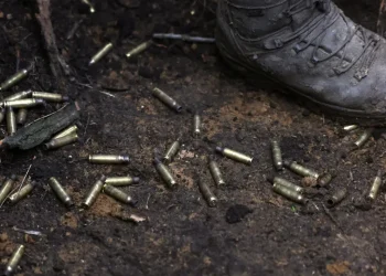 Rússia invade cidade estratégica no leste da Ucrânia