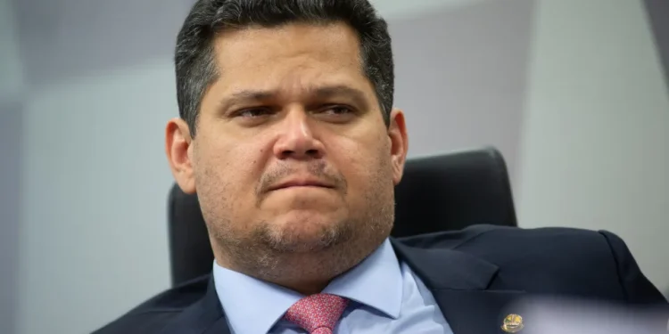 Alcolumbre destrava indicação de Messias para o STF, e sabatina deve ser marcada para abril