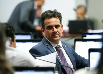 Aliança União Brasil-PP vive divisão interna, saídas e apreensão com Master e Refit