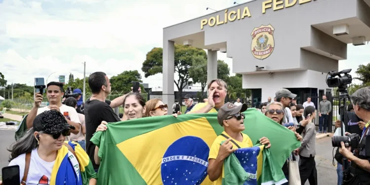 Bolsonaro foi preso 653 dias após início de investigação; veja cronologia