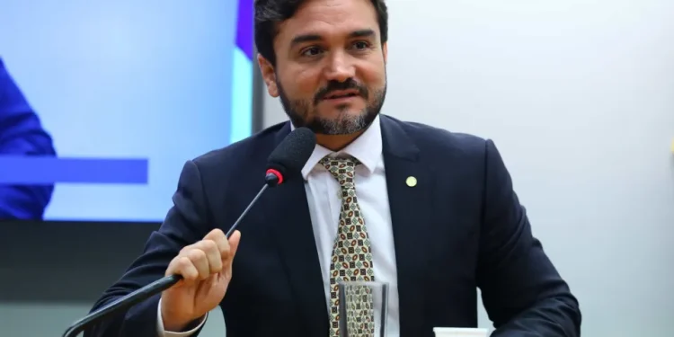 Conselho de Ética do União Brasil recomenda a expulsão de Celso Sabino do partido