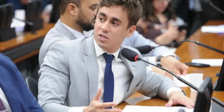 Juiz manda X apagar post em que Nikolas chama PT de ‘Partido dos Traficantes’