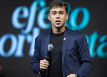 Justiça condena Nikolas Ferreira a pagar R$ 40 mil por chamar mulher trans de homem