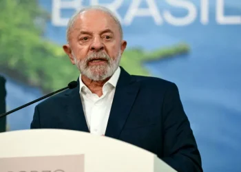 Lula diz que ainda não decidiu sobre candidatura, mas que dificilmente deixará de concorrer