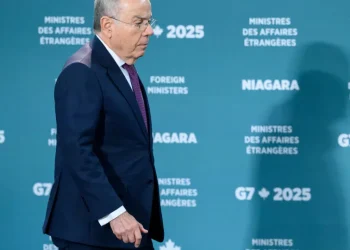 Mauro Vieira encontra chefe da diplomacia de Trump e diz que enviou proposta aos EUA