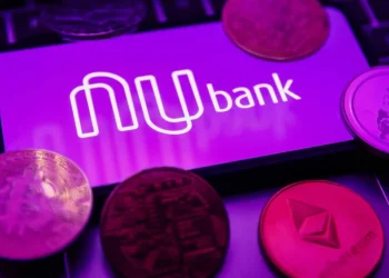 Nubank demite 12 pessoas após confusão em reunião por mudança no home office