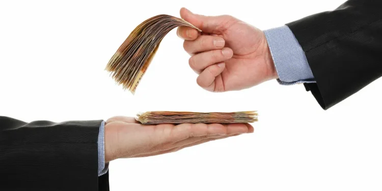 Primeira parcela do 13º deve ser paga até 28 de novembro; veja quem recebe e como é o cálculo