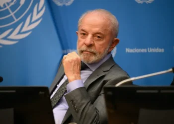 Apesar de recuo, Lula ainda venceria todos os adversários no 2º turno, diz Atlas/Bloomberg