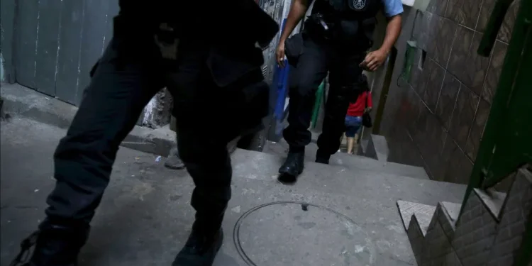 Deputado vai à Justiça para derrubar “gratificação faroeste” no Rio