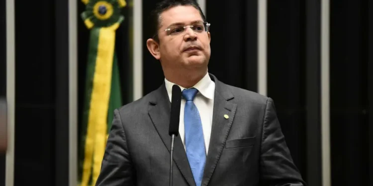 Líder do PL chama Moraes de psicopata e vê abuso de poder em anulação de votação sobre Zambelli