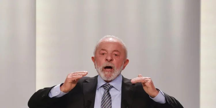 Lulistas querem aproveitar pré-candidatura de Flávio Bolsonaro para avançar sobre centrão