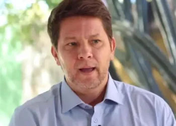 Mario Frias direcionou verba pública a produtora de filme sobre Jair Bolsonaro