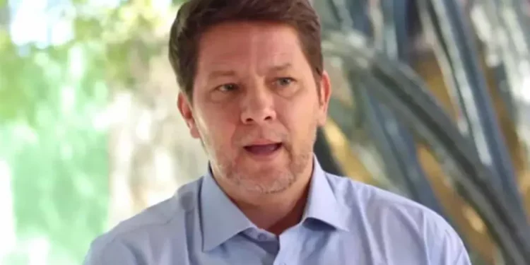 Mario Frias direcionou verba pública a produtora de filme sobre Jair Bolsonaro