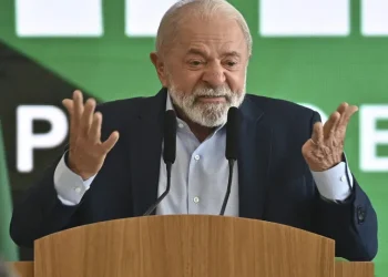 Pesquisa AtlasIntel/Bloomberg: Lula lidera todos cenários de 1º e 2º turnos das eleições 2026