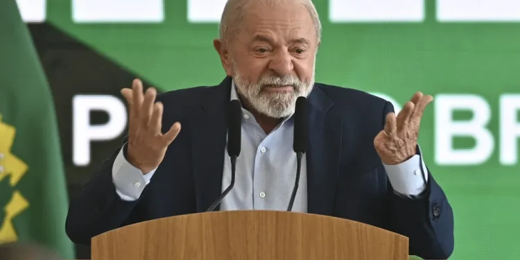 Pesquisa AtlasIntel/Bloomberg: Lula lidera todos cenários de 1º e 2º turnos das eleições 2026