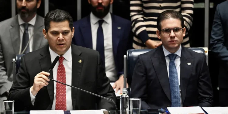 Senado prepara nova lei sobre impeachment de ministro do STF para rebater decisão de Gilmar