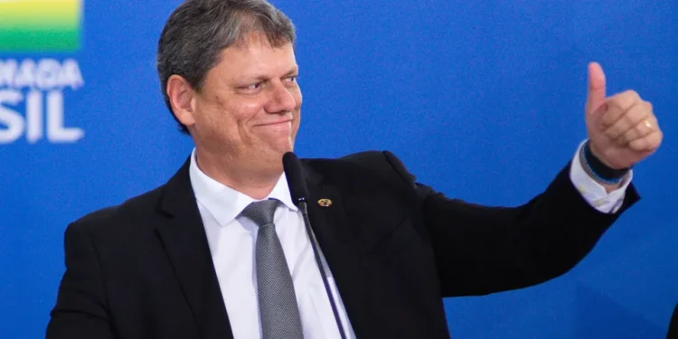 Tarcísio pede afastamento de 17 dias para férias nos EUA, e Ramuth assumirá Governo de SP