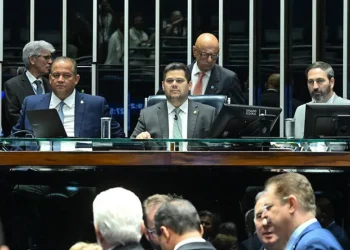 Ao menos 33 senadores devem tentar reeleição, e 4 sinalizam aposentadoria