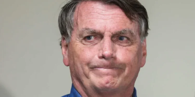 Bolsonaro pede para entrar em programa de leitura de livro para abater pena