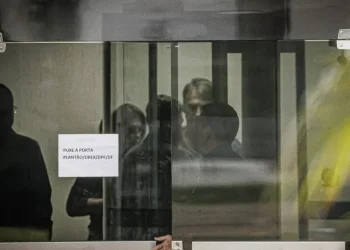 Defesa pede que Bolsonaro permaneça em prisão domiciliar