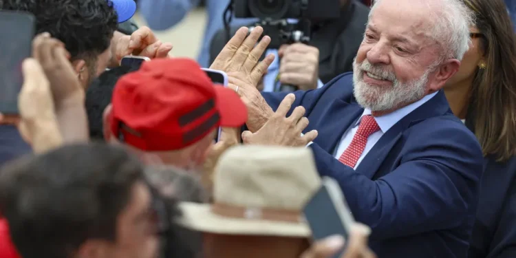 Eleições 2026: Lula supera Tarcísio, Michelle e Flávio no 1º turno