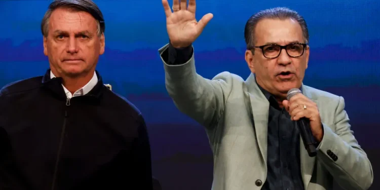 Malafaia critica Flávio Bolsonaro e volta a defender Tarcísio como nome da direita