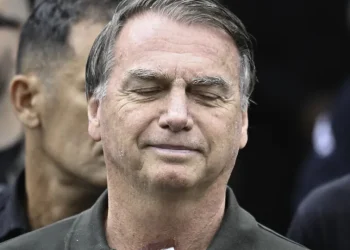 Moraes autoriza que Bolsonaro realize exames em hospital após bater a cabeça na PF