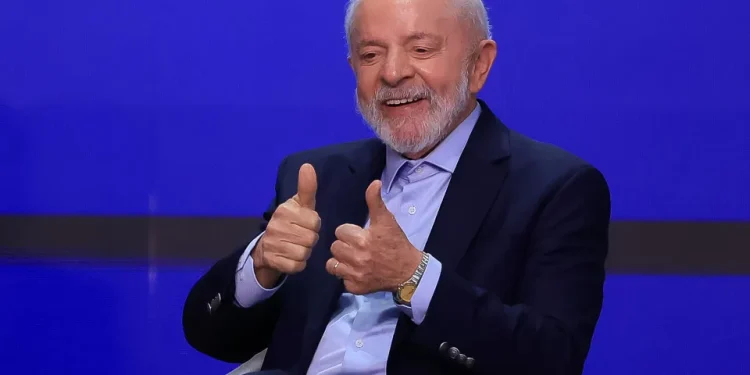 Lula dará entrada em hospital em SP para procedimentos médicos