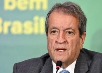 Costa Neto diz que há opção de uma vice mulher para Flávio e cita nome de Tereza Cristina