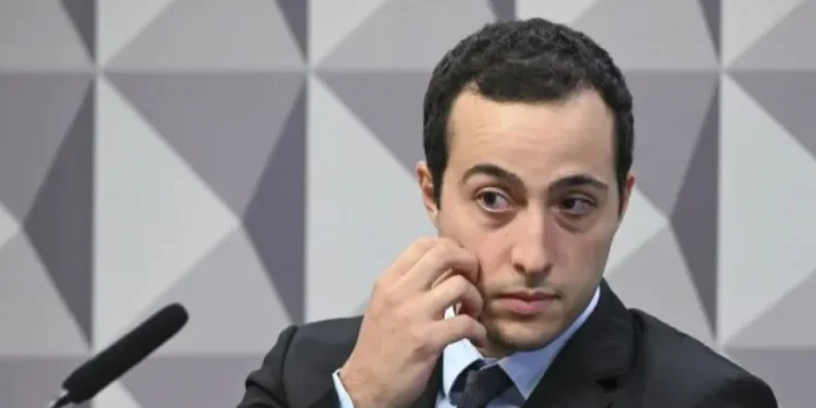 Empresário se mantém em silêncio em depoimento à CPMI do INSS