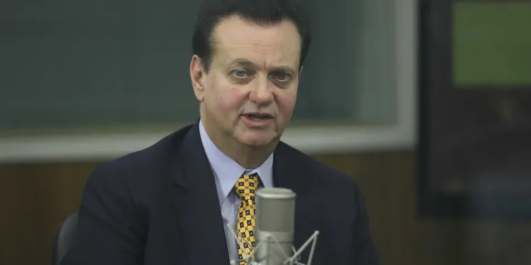 Kassab indica a aliados que anunciará Ratinho Jr. como pré-candidato do PSD