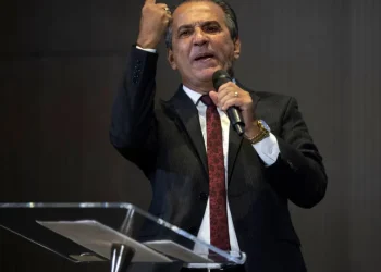 Malafaia e Paulo Figueiredo trocam farpas após pastor defender Tarcísio à Presidência