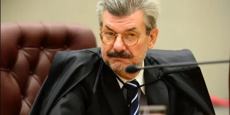 STJ afasta ministro acusado de assédio até conclusão de apurações