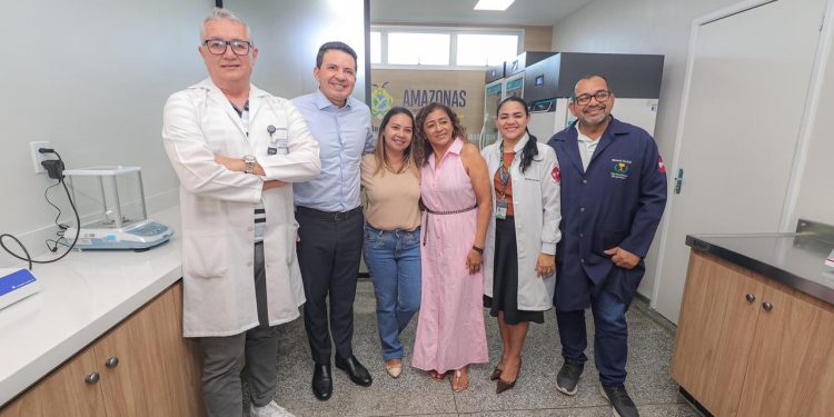 Delegado Péricles entrega R$ 530 mil em emendas para modernizar e fortalecer a Maternidade Azilda Marreiro