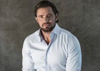 Bolsonarista entra em pânico ao saber de vídeos íntimos dele com Vorcaro