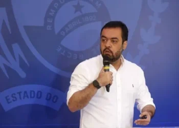 Castro deve deixar governo do Rio às vésperas de julgamento no TSE