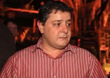 Defesa de Lulinha pede que Dino barre quebra de sigilo em CPI também