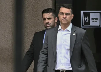 Flávio se consolida e empata com Lula no 2º turno, diz Datafolha