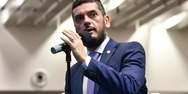 PF prende pela segunda vez Rodrigo Bacellar, ex-presidente da Alerj