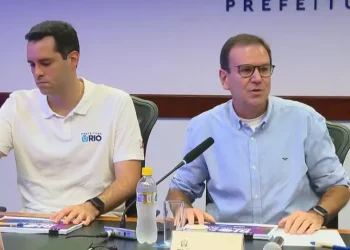 Paes deixa a Prefeitura do Rio com promessa quebrada, linguagem bolsonarista e apoio a Lula