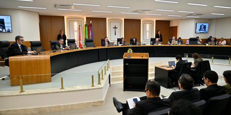 Gestora do Fundo de Educação de Humaitá é penalizada pelo TCE-AM após apontamentos em contas de 2024