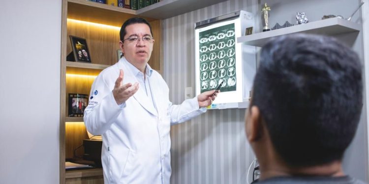 Abril Lilás alerta sobre câncer de testículo no Amazonas